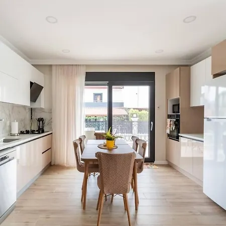 Apartment Stylish 2br And 3br Izmit Apartments- Chic & Cozy Kocaeli