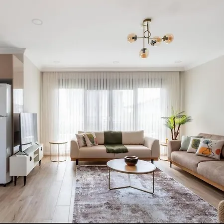 Stylish 2br And 3br Izmit Apartments- Chic & Cozy דירה *