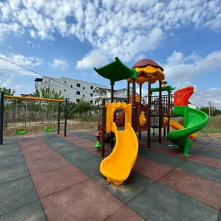 Stylish 2br And 3br Izmit Apartments- Chic & Cozy דירה קוג'לי