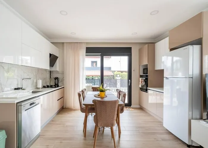 Stylish 2br And 3br Izmit Apartments- Chic & Cozy Apartamento